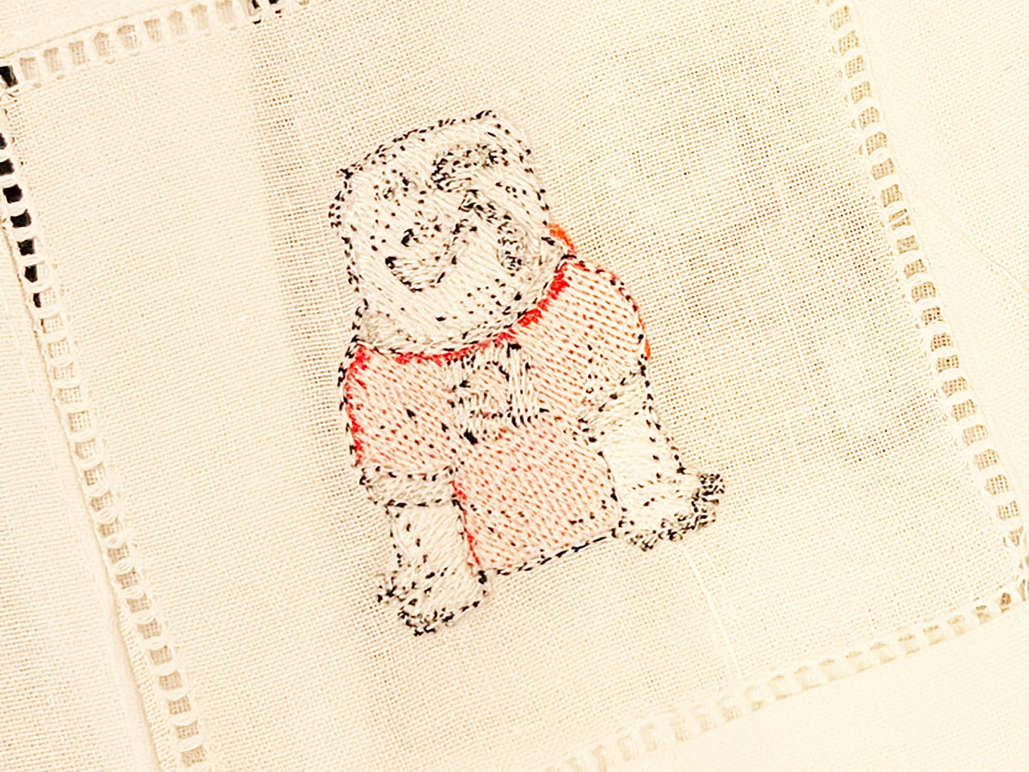 Personalized UGA linen guest towel with black border - all Dawgs need these!